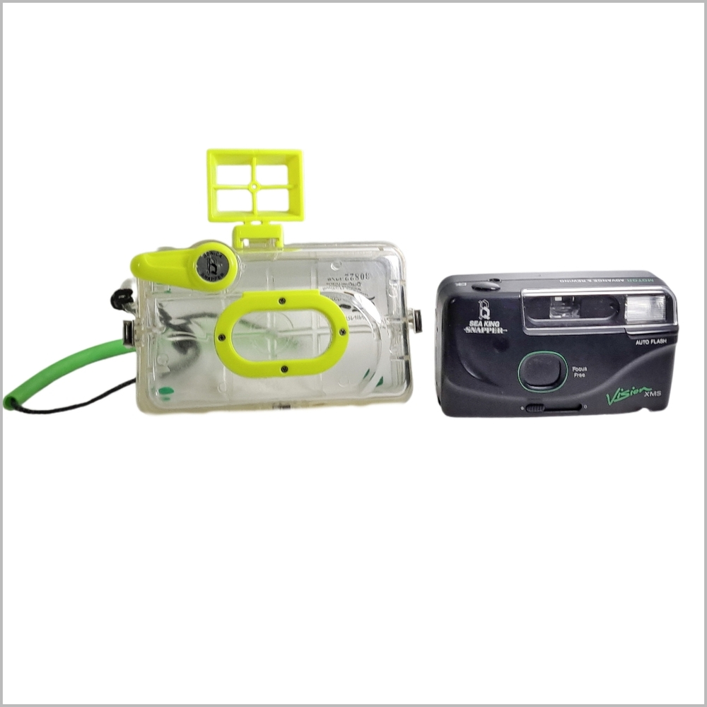 SNAPPER ~ Underwater 35mm Camera and Camera Case